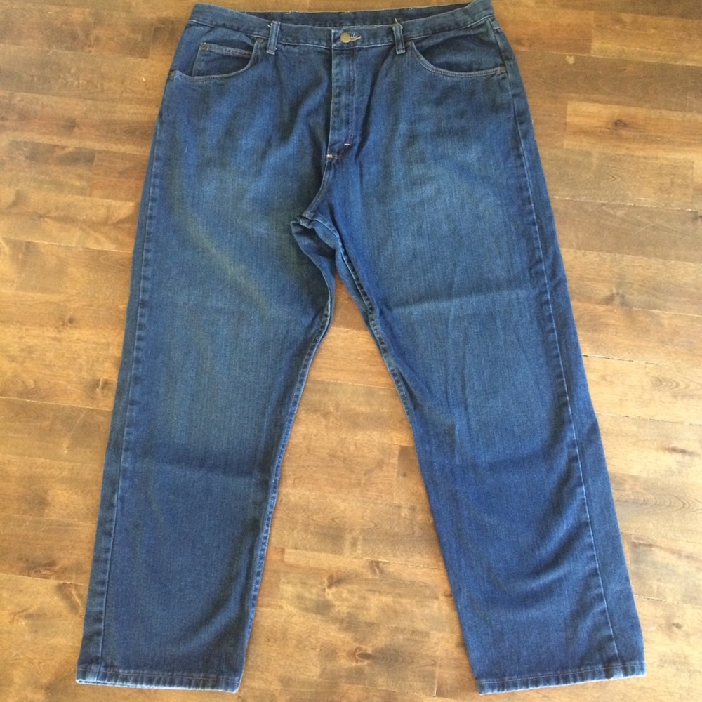 Men’s Authentic relaxed fit medium wash jeans